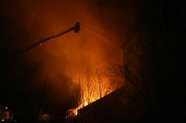 Brand einer Lagerhalle in Hirschwang Brand einer Lagerhalle in Hirschwang